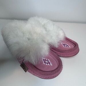 Youth Size 2 CLOUTIER BEADED MOCCASIN by Laurentian Chief